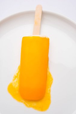 Mango buz şeker veya mango Ice bar veya kulfi, oluşan tatlı ve lezzetli alphonso veya hapus Mango