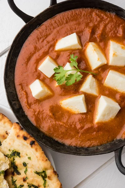 Paneer butter masala eller ost stuga curry, populära Indisk lunch och middag menyn i bröllop eller fester, selektivt fokus — Stockfoto