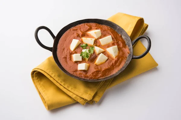 Paneer tereyağı masala veya peynir cottage köri, düğün ya da partiler, seçici odak popüler Hint öğle/akşam yemeği menüsünde — Stok fotoğraf