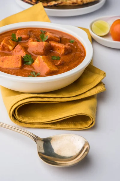 Paneer butter masala eller ost stuga curry, populära Indisk lunch och middag menyn i bröllop eller fester, selektivt fokus — Stockfoto