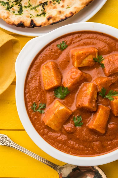 Paneer butter masala eller ost stuga curry, populära Indisk lunch och middag menyn i bröllop eller fester, selektivt fokus — Stockfoto