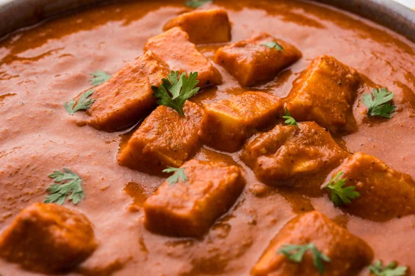 Paneer tereyağı masala veya peynir cottage köri, düğün ya da partiler, seçici odak popüler Hint öğle/akşam yemeği menüsünde — Stok fotoğraf