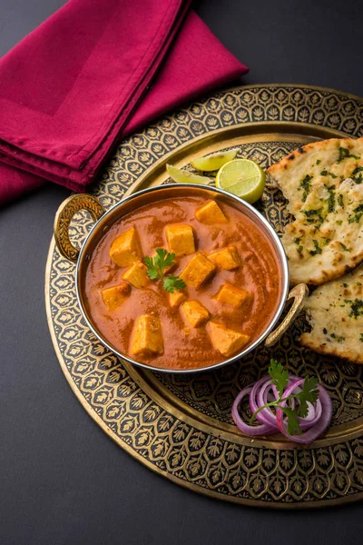 Paneer tereyağı masala veya peynir cottage köri, düğün ya da partiler, seçici odak popüler Hint öğle/akşam yemeği menüsünde — Stok fotoğraf