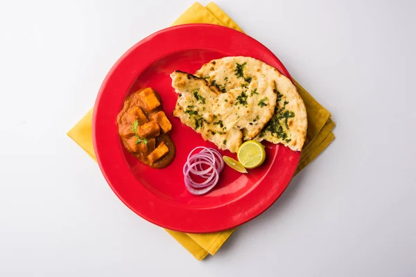 Paneer Boter masala of kaas cottage curry, populaire Indiase lunch/diner menu op bruiloften of partijen, selectieve aandacht — Stockfoto