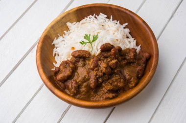 börülce köri veya rajma veya rajmah chawal ve roti, tipik Kuzey Hint ana yemek, seçici odak