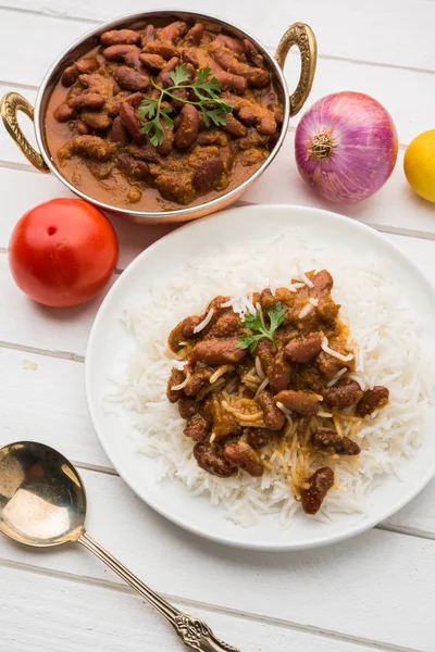 Kidney bean curry or rajma or rajmah chawal and roti, typical north indian main course, selective focus — Stock Photo, Image