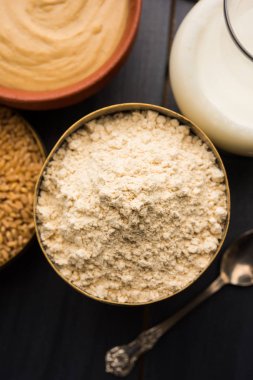 Sattu Atta / Satu veya sattu cha Peeth biri en iyi doğal ve beslenme açısından zengin yiyecek. Kuru kavrulmuş ve şişkin buğday ve chana dal, maharashtra, Hindistan bir sağlıklı kahvaltı içki imal edilir