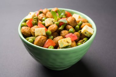 Soya 65 parçalar ya da soya yığın fry sağlıklı bir aperatif yemek protein zengin, vejetaryen tabağı ideal yeni başlayanlar için kolay. popüler Hint yemeği. seçici odak