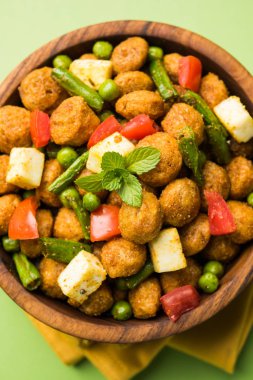 Soya 65 parçalar ya da soya yığın fry sağlıklı bir aperatif yemek protein zengin, vejetaryen tabağı ideal yeni başlayanlar için kolay. popüler Hint yemeği. seçici odak