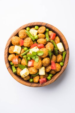 Soya 65 parçalar ya da soya yığın fry sağlıklı bir aperatif yemek protein zengin, vejetaryen tabağı ideal yeni başlayanlar için kolay. popüler Hint yemeği. seçici odak