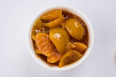 Hint Limon Turşu veya nimbu ka achar / loncha içinde arka