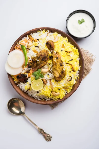 Hyderabadi pollo biryani o dum biryani, focus selettivo — Foto Stock