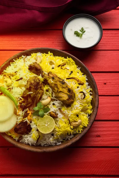 Hyderabadi pollo biryani o dum biryani, focus selettivo — Foto Stock