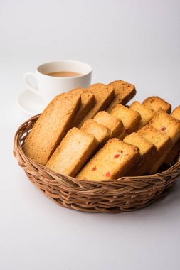 Hint Pencap dili veya Delhi ekmek tost ile tutti frutti lezzet, servis Hint sıcak çay, seçici odak doku