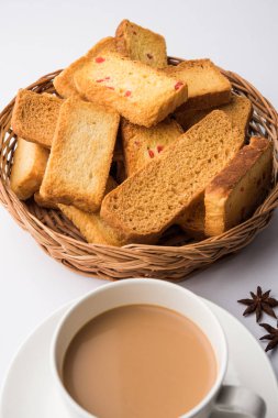 Hint Pencap dili veya Delhi ekmek tost ile tutti frutti lezzet, servis Hint sıcak çay, seçici odak doku