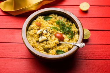 dal khichadi veya dal khichdi, popüler Hint yemeği. seçici odak