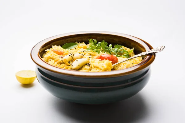 Dal khichadi o dal khichdi, comida india popular. enfoque selectivo — Foto de Stock