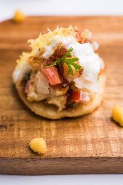 Sev Btata Puri / sev puri / papdi sohbet - popüler Hint aperatifler madde – Hint sokak gıda, seçici odak