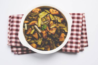 Kızarmış küme fasulyesi köri veya gawar veya gowar ki sabji, seçici odak