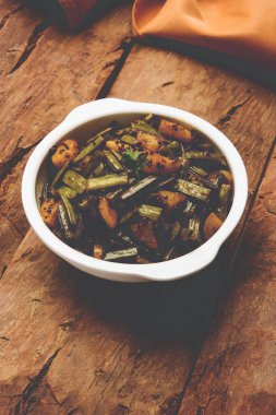 Kızarmış küme fasulyesi köri veya gawar veya gowar ki sabji, seçici odak