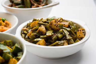 Kızarmış küme fasulyesi köri veya gawar veya gowar ki sabji, seçici odak