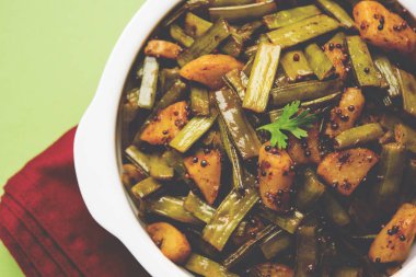 Kızarmış küme fasulyesi köri veya gawar veya gowar ki sabji, seçici odak