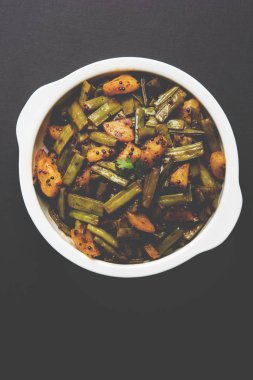 Kızarmış küme fasulyesi köri veya gawar veya gowar ki sabji, seçici odak