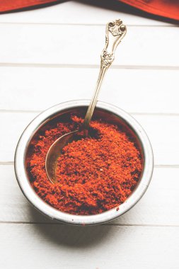 Vada pav, seçici odak genellikle kullanılan kırmızı Hint turşusu sarımsak, Hindistan cevizi ve kırmızı soğuk kuru