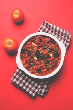 Domates köri veya Sabzi veya sabji veya Hint turşusu, ana yemek için popüler Hint sebze yemek listesi