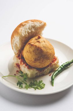 Hint sokak gıda Vada Pav veya Vada Paav veya Vadapav, seçici odak