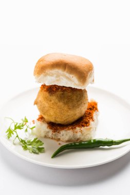 Hint sokak gıda Vada Pav veya Vada Paav veya Vadapav, seçici odak