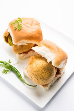 Hint sokak gıda Vada Pav veya Vada Paav veya Vadapav, seçici odak