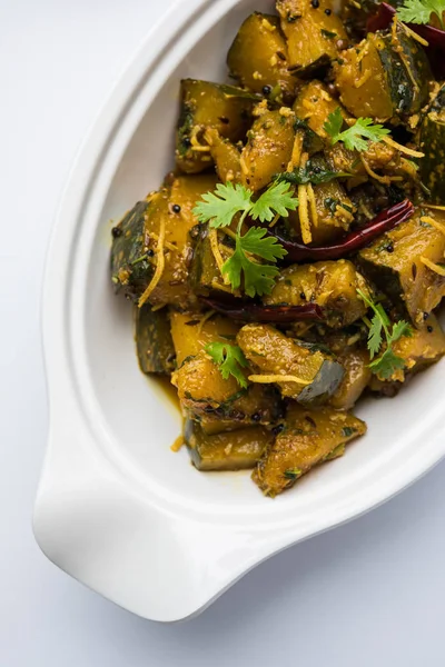 Beliebte indische Hauptspeise Gemüse-Kürbis-Curry oder Kaddooor Kaddu Ki Sabzi in Hindi, Lal Bhopla Chi Bhaji in Marathi, selektiver Fokus — Stockfoto