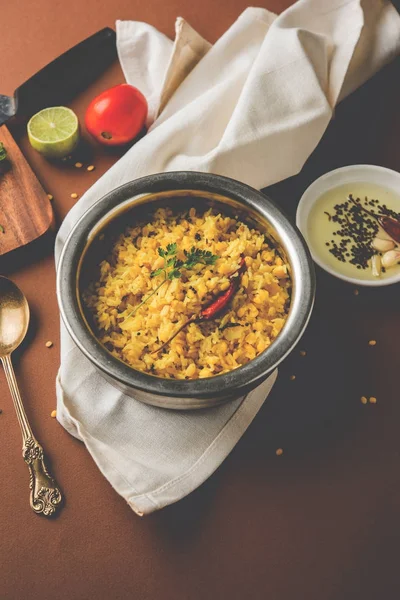 Moong dal khichdi, plato nacional indio o comida, enfoque selectivo — Foto de Stock