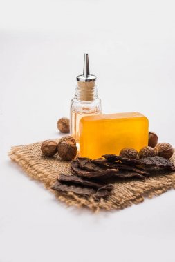 Petrol Shikakai şampuan ve sabun ve şampuan ile Soapnut veya Reetha, Amla, limon, gibi temel ingradients