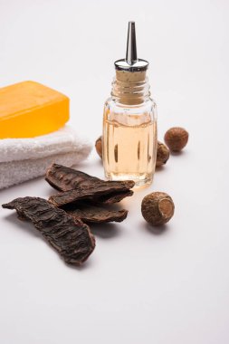 Petrol Shikakai şampuan ve sabun ve şampuan ile Soapnut veya Reetha, Amla, limon, gibi temel ingradients