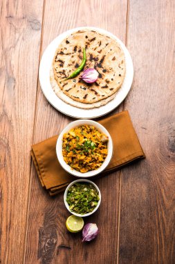 Zunka Bhakar Pithla veya pitla, Hindistan'dan popüler vejeteryan tarifi