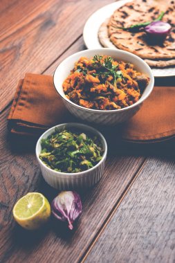 Zunka Bhakar Pithla veya pitla, Hindistan'dan popüler vejeteryan tarifi