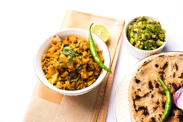 Zunka Bhakar Pithla veya pitla, Hindistan'dan popüler vejeteryan tarifi