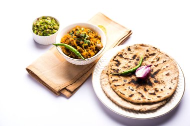 Zunka Bhakar Pithla veya pitla, Hindistan'dan popüler vejeteryan tarifi