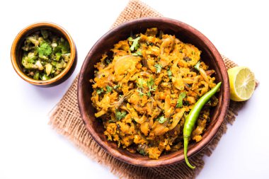 Zunka Bhakar Pithla veya pitla, Hindistan'dan popüler vejeteryan tarifi