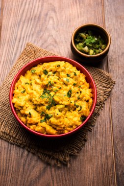 Zunka Bhakar Pithla veya pitla, Hindistan'dan popüler vejeteryan tarifi