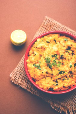 Zunka Bhakar Pithla veya pitla, Hindistan'dan popüler vejeteryan tarifi