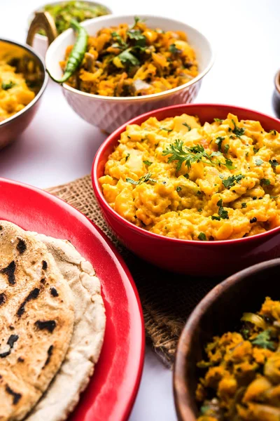 Zunka Bhakar Pithla veya pitla, Hindistan'dan popüler vejeteryan tarifi