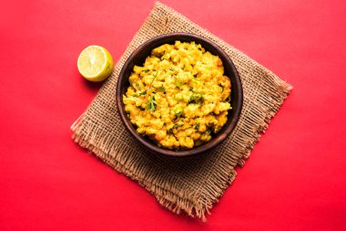 Zunka Bhakar Pithla veya pitla, Hindistan'dan popüler vejeteryan tarifi