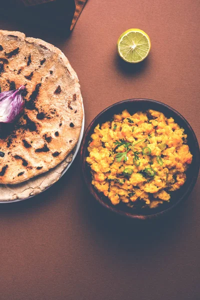 Zunka Bhakar Pithla Pitla 印度流行的素食食谱 — 图库照片