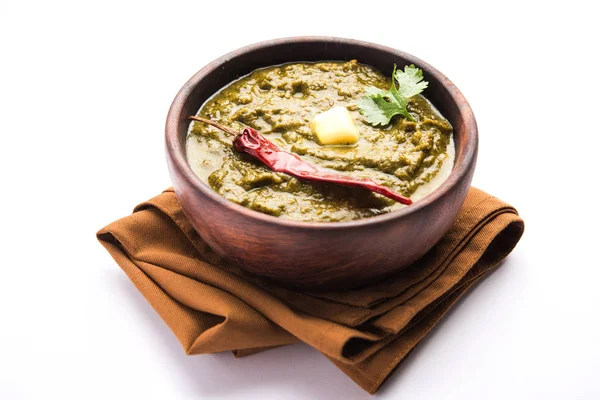 Sarson Saag Makki 印度流行的北印度主菜菜单通常在冬季准备 — 图库照片