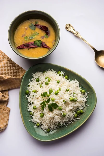 Düz Dal Ile Basmati Pirinç Pilavı Veya Pulav Bezelye Veya — Stok fotoğraf