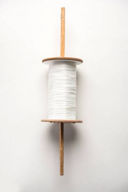 Fikri Reel/Chakri /Spool renkli iplik veya manjha ya da manja Hint Festivali uçan uçurtma için uttarayan veya uttarayana olan Makar Sankranti denilen
