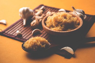 Zencefil sarımsak yapıştırın veya püre, seçici odak